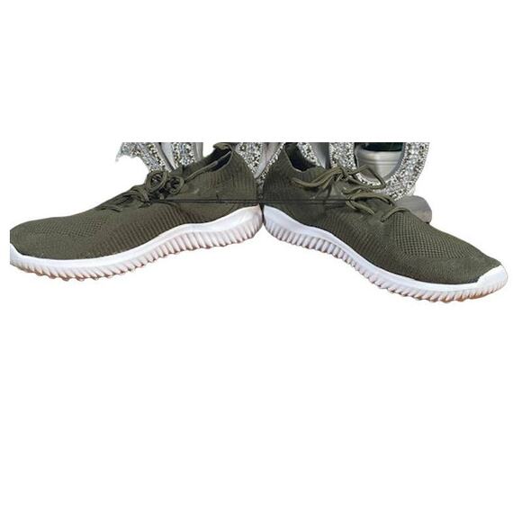 Mr. P Olive Green Running Sneakers Men Sz 7/40 - Picture 3 of 11